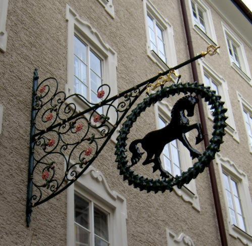 Hotel Schwarzes Roessl Salzburg Dış mekan fotoğraf