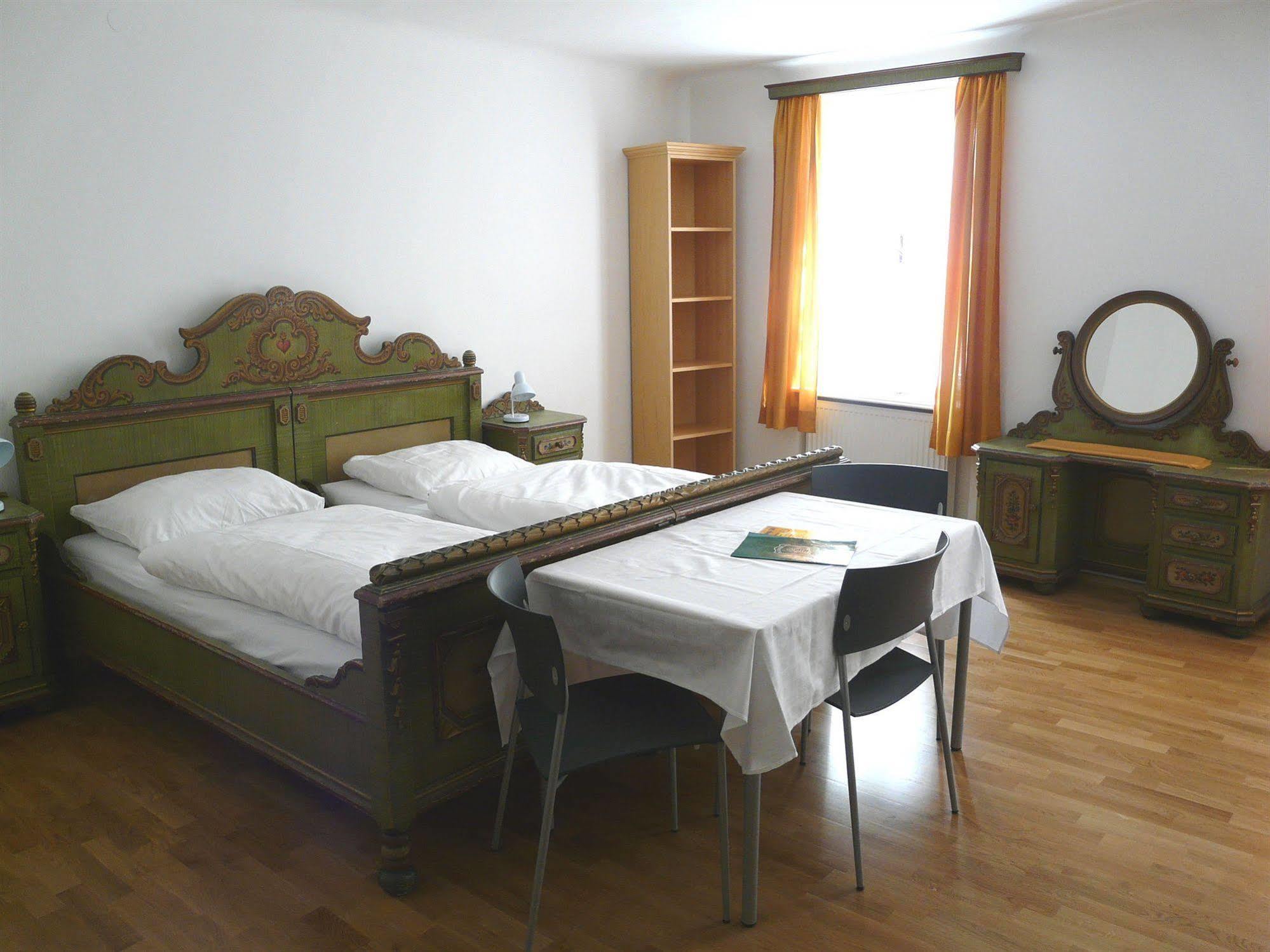 Hotel Schwarzes Roessl Salzburg Dış mekan fotoğraf